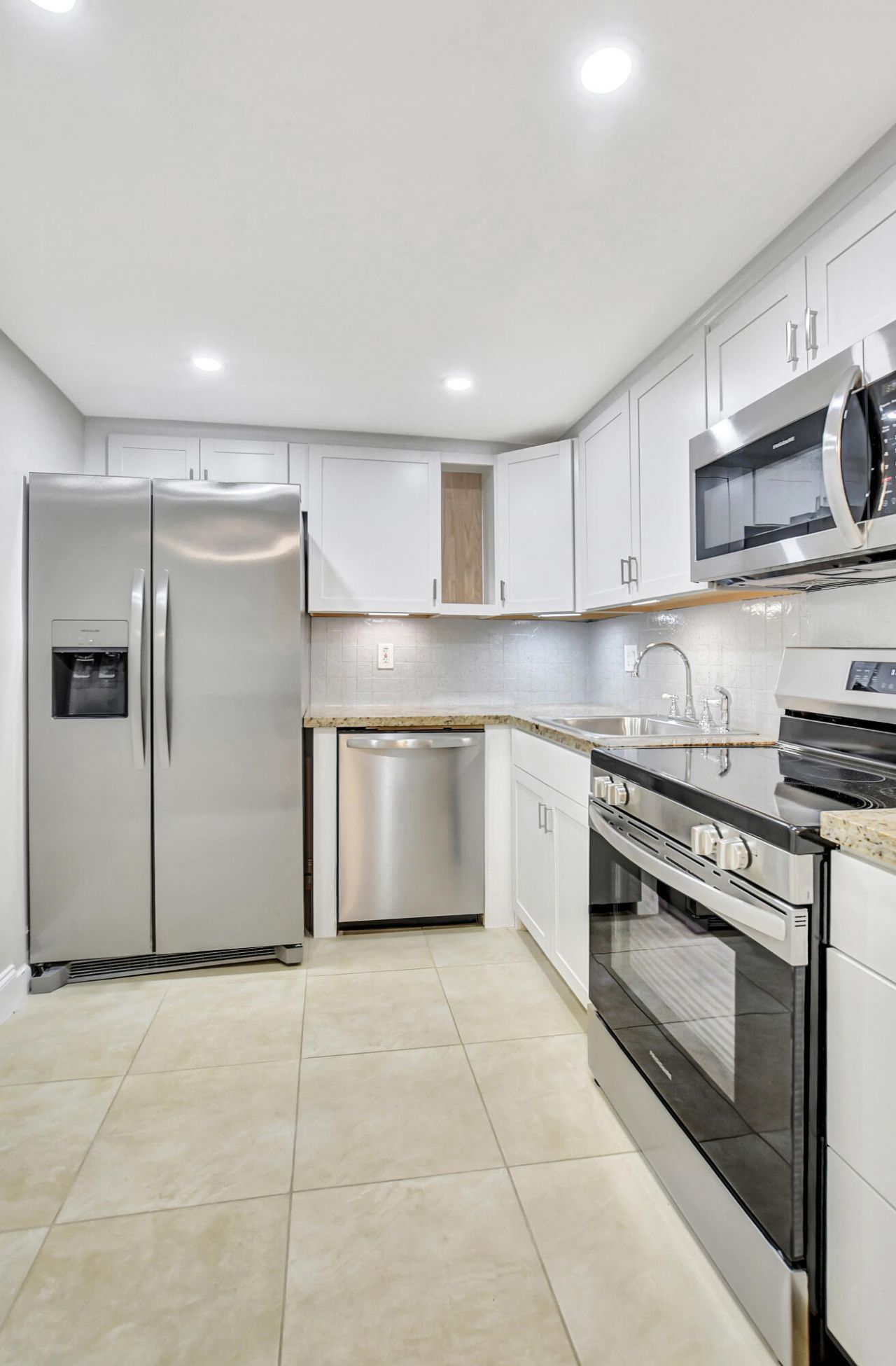 450 NW 20th Street, Unit 2020, Boca Raton, FL 33431 Photo
