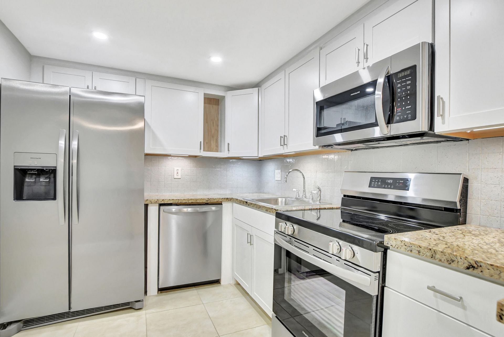 450 NW 20th Street, Unit 2020, Boca Raton, FL 33431 Photo