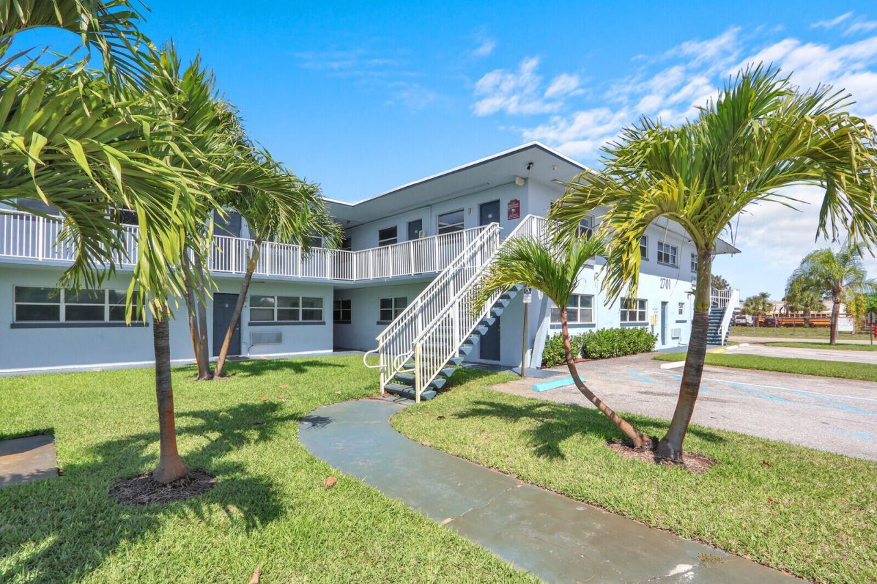 2701 Avenue E, Riviera Beach, FL 33404 Photo