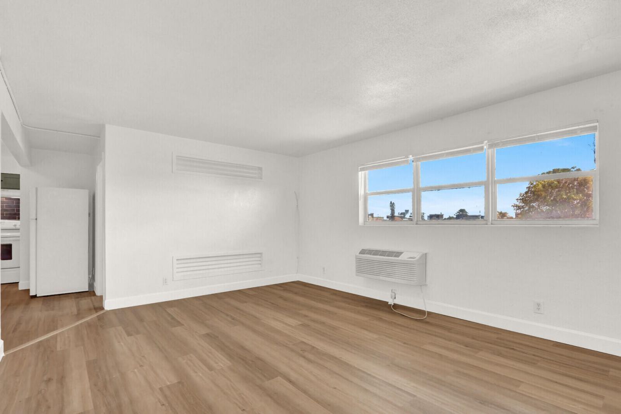 2701 Avenue E, Riviera Beach, FL 33404 Photo