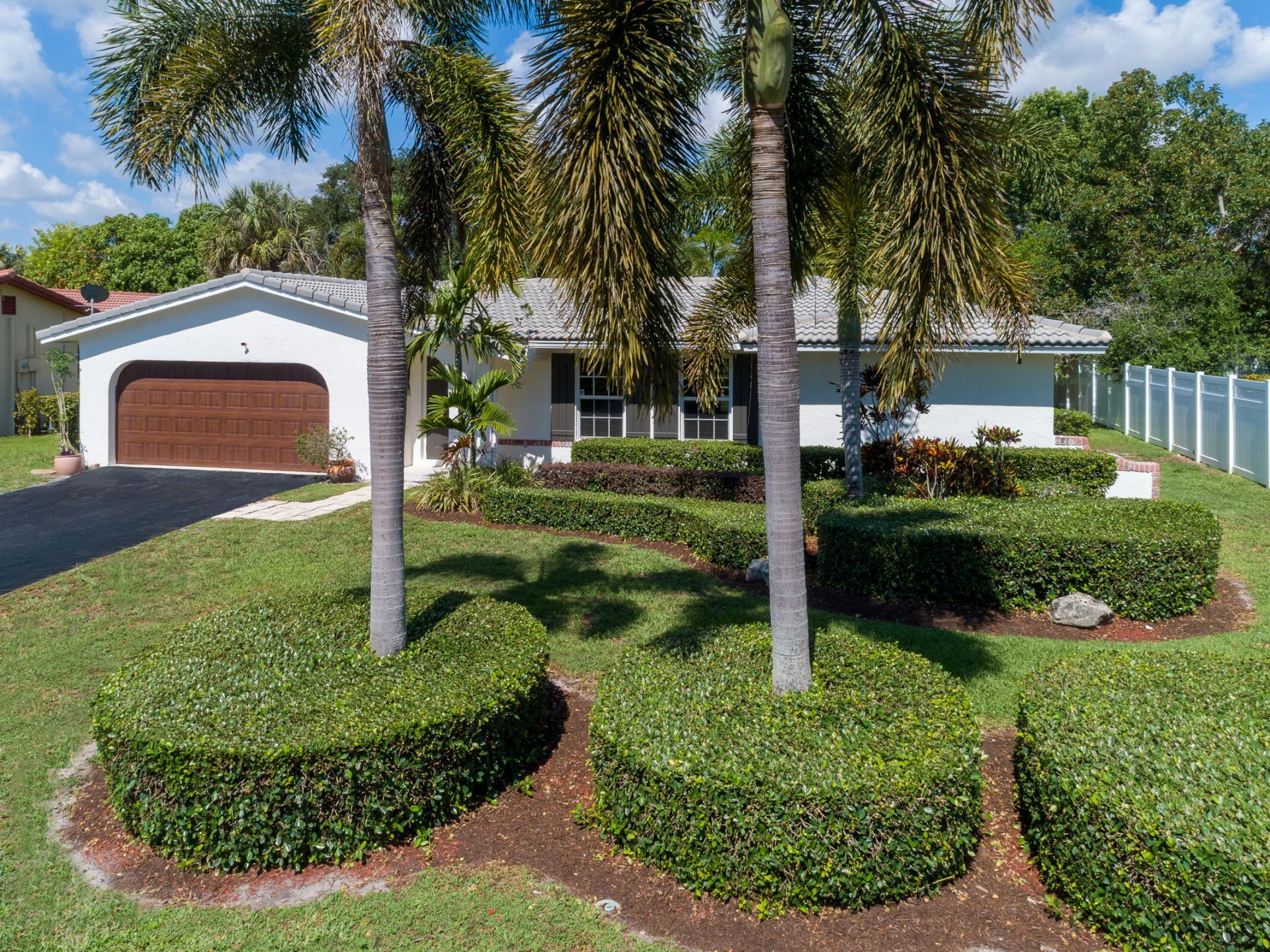 3844 NW 82nd Way, Coral Springs, FL 33065 Photo