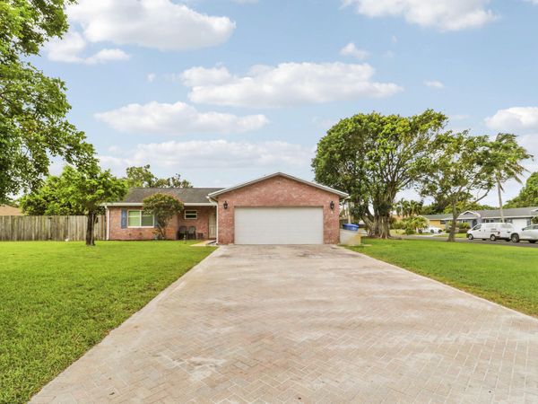 98 Pintail Court, Royal Palm Beach, FL 33411