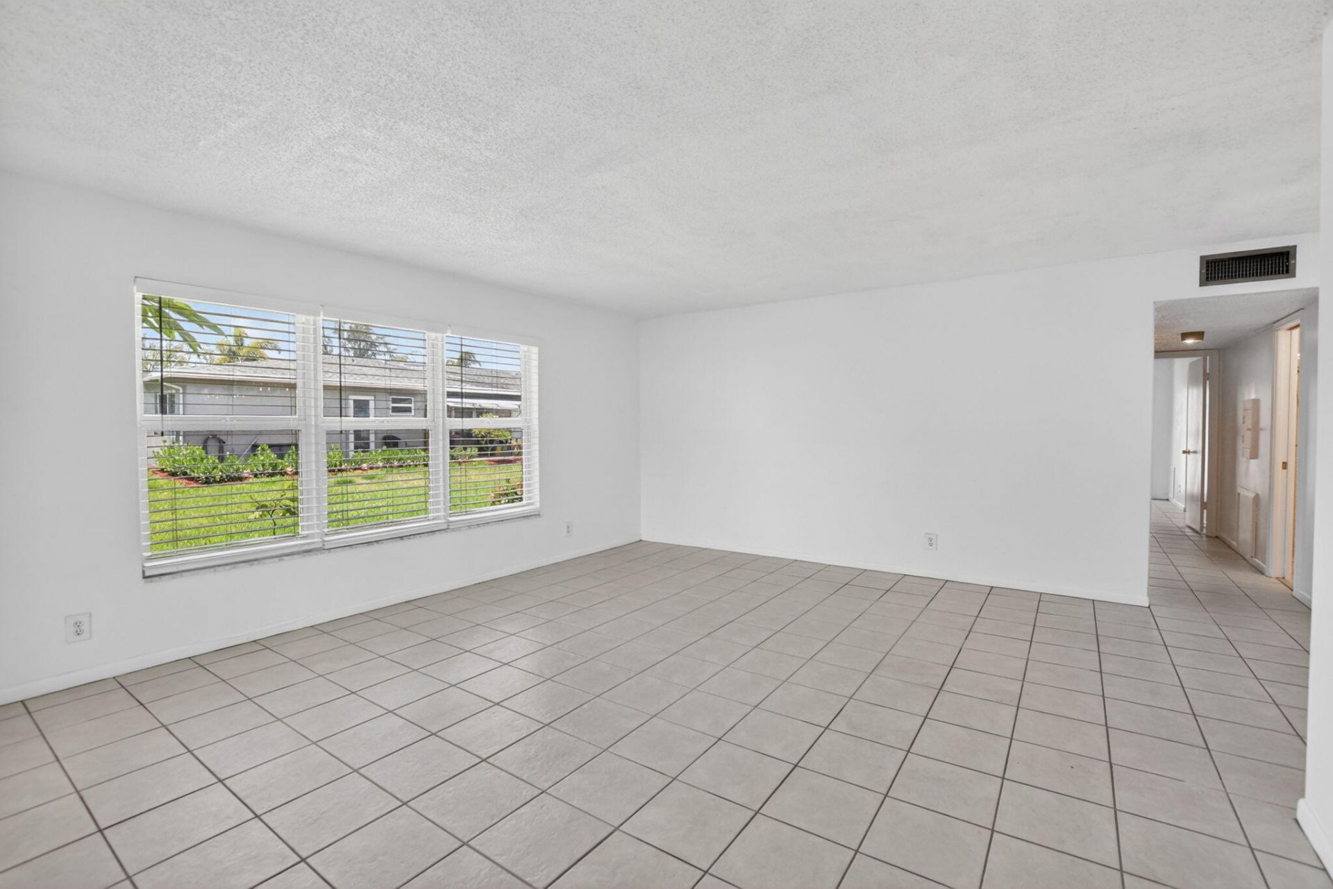 912 South Drive, Unit A, Delray Beach, FL 33445 Photo