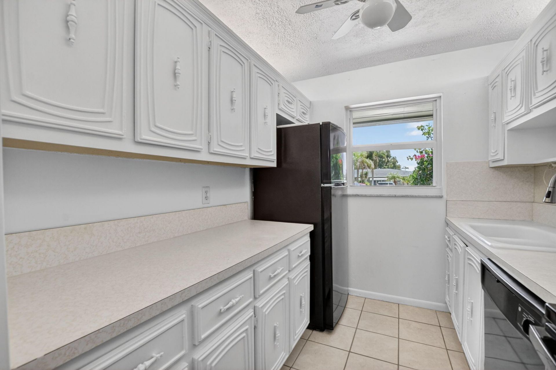 912 South Drive, Unit A, Delray Beach, FL 33445 Photo