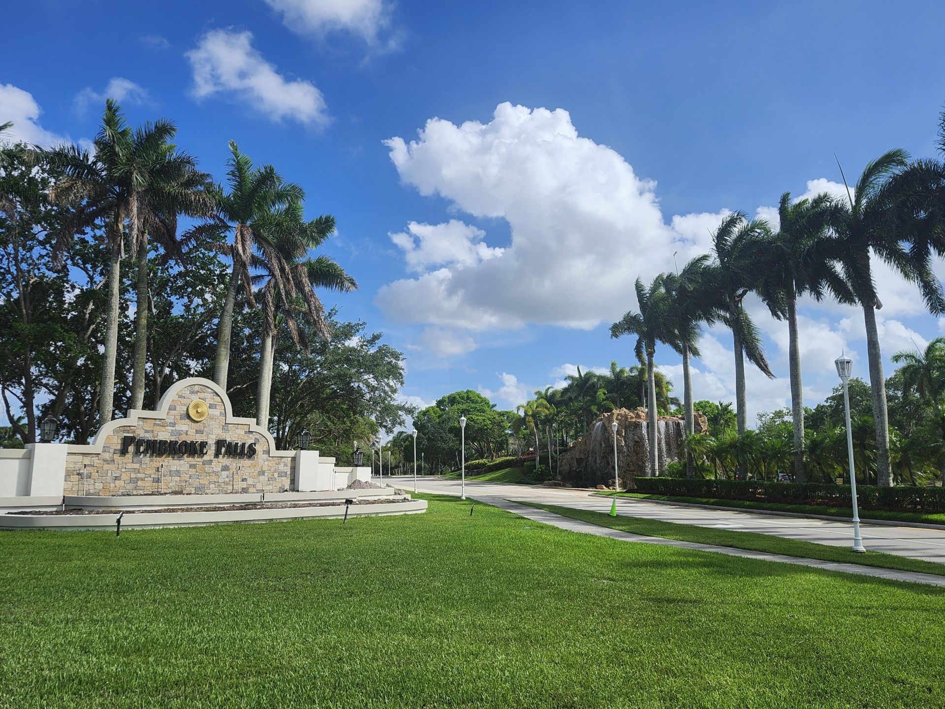 1582 NW 135th Avenue, Pembroke Pines, FL 33028 Photo
