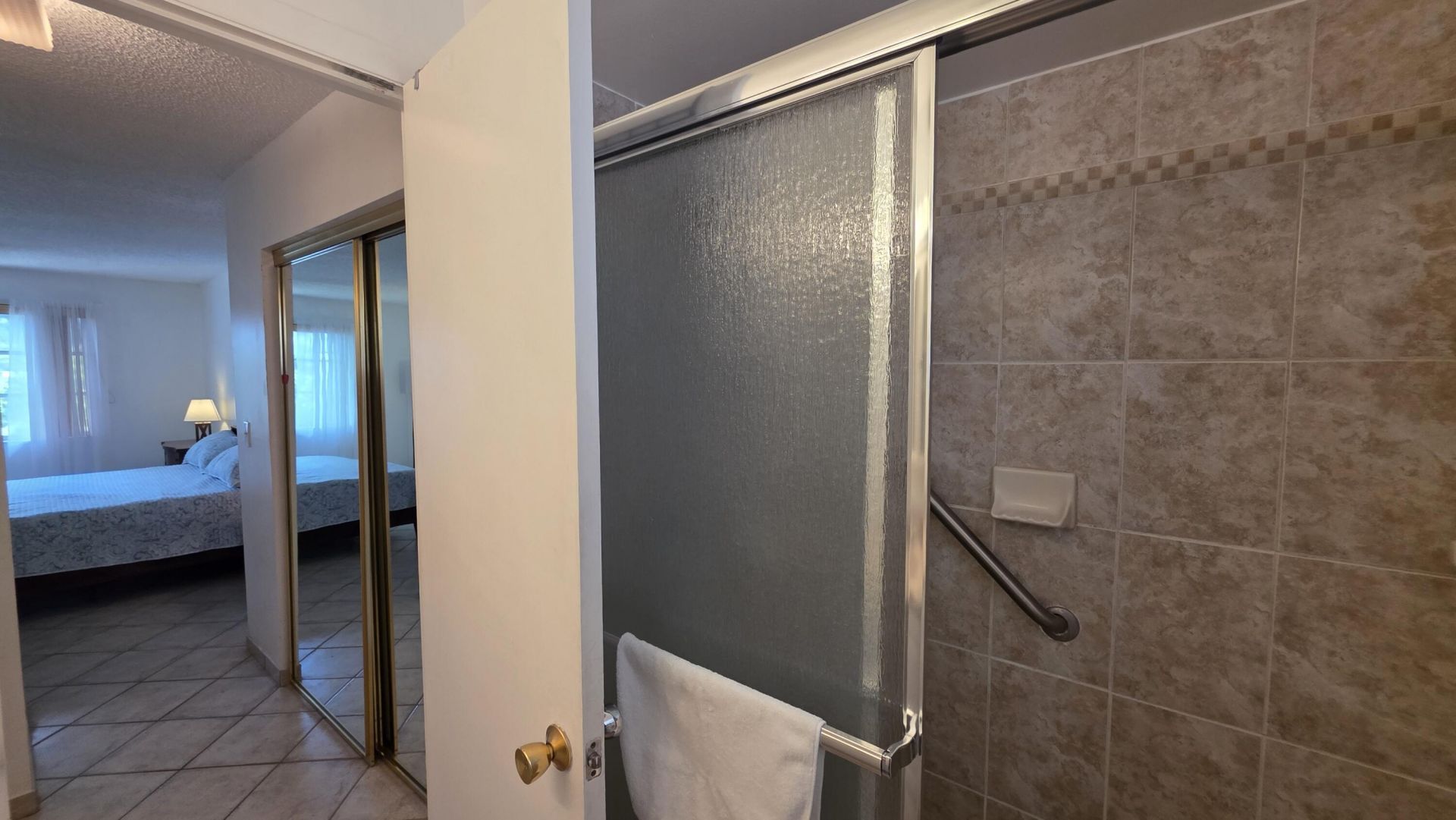 2900 NW 46th Avenue, Unit 213, Lauderdale Lakes, FL 33313 Photo
