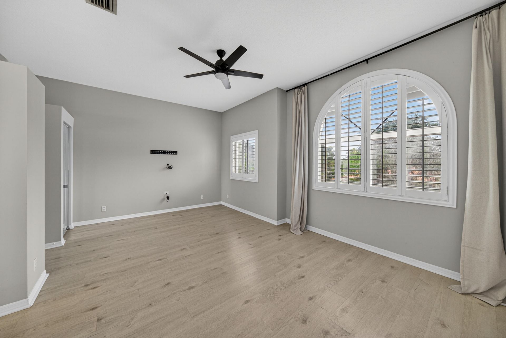 835 NE 17th Way, Fort Lauderdale, FL 33304 Photo
