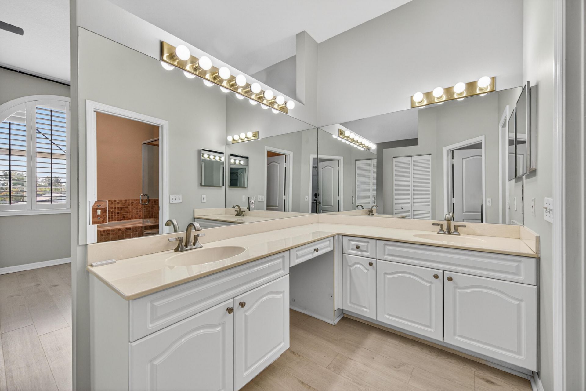 835 NE 17th Way, Fort Lauderdale, FL 33304 Photo