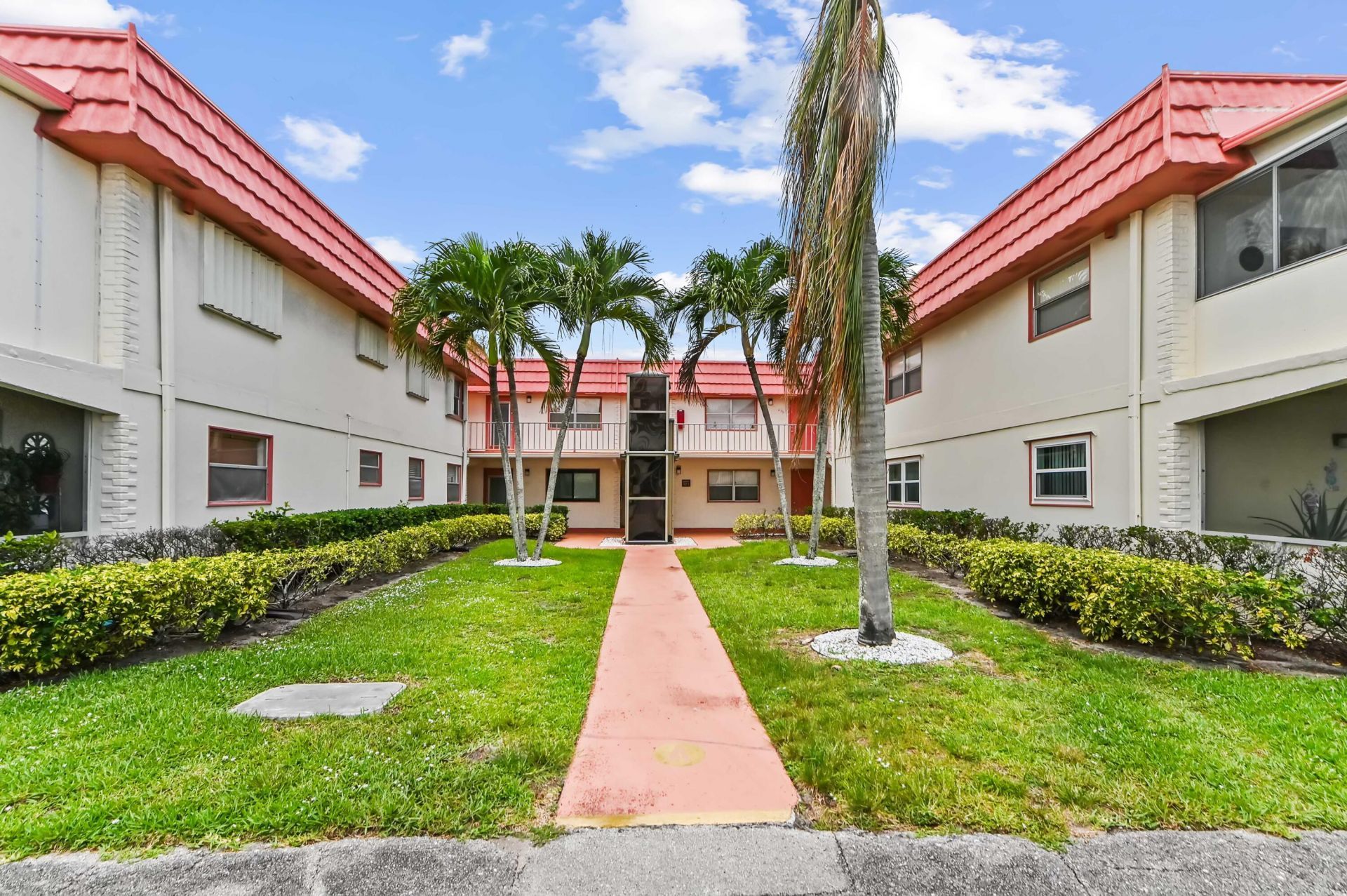 38 Saxony, Delray Beach, FL 33446 Photo