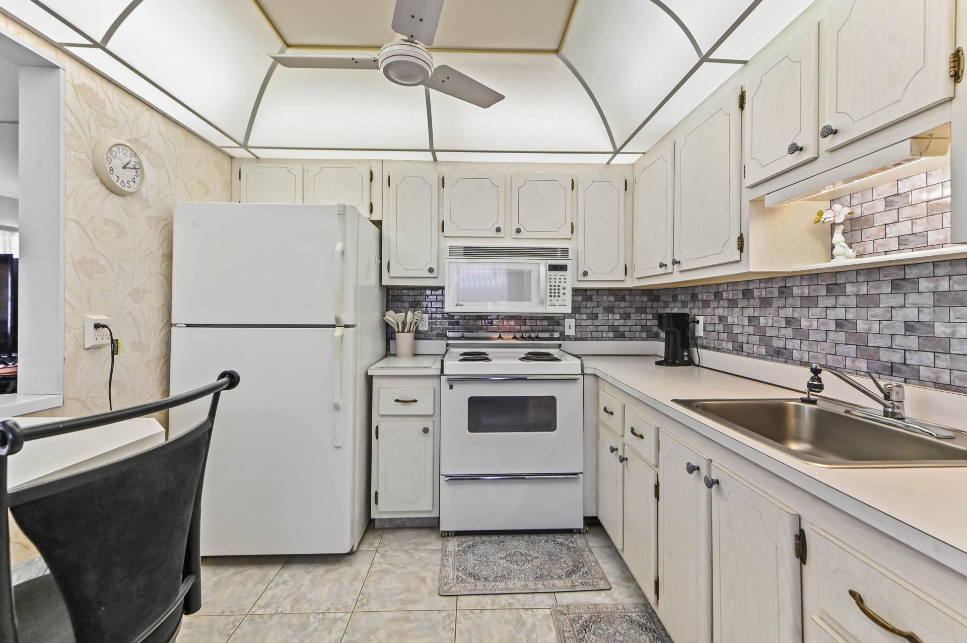 38 Saxony, Delray Beach, FL 33446 Photo