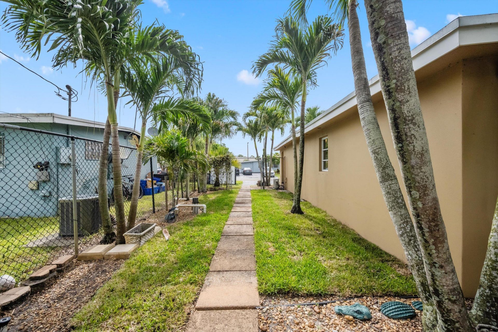 2179 Pepper Road, West Palm Beach, FL 33415 Photo