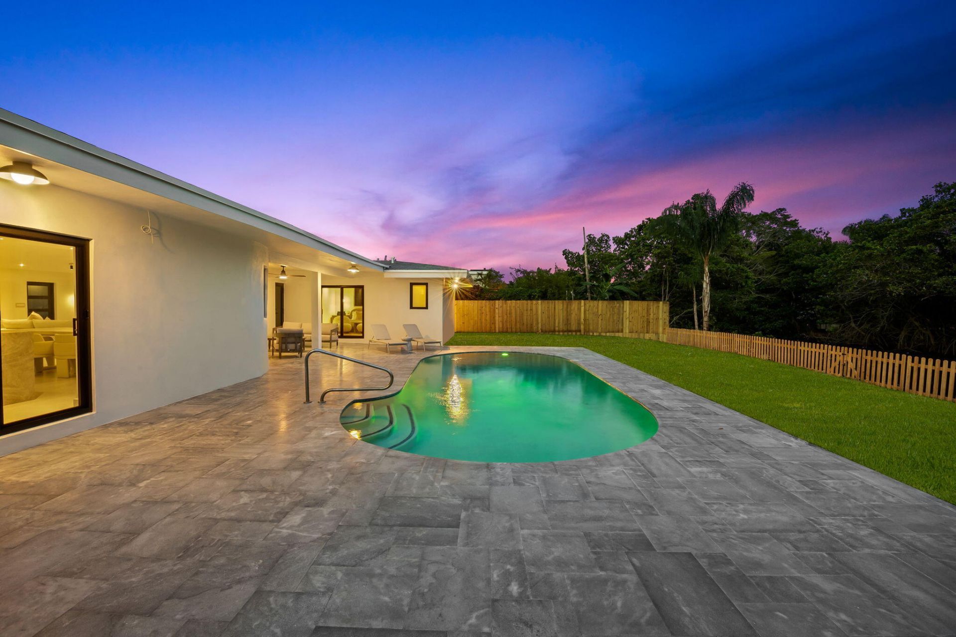 2370 NE 195th Street, Miami, FL 33180 Photo