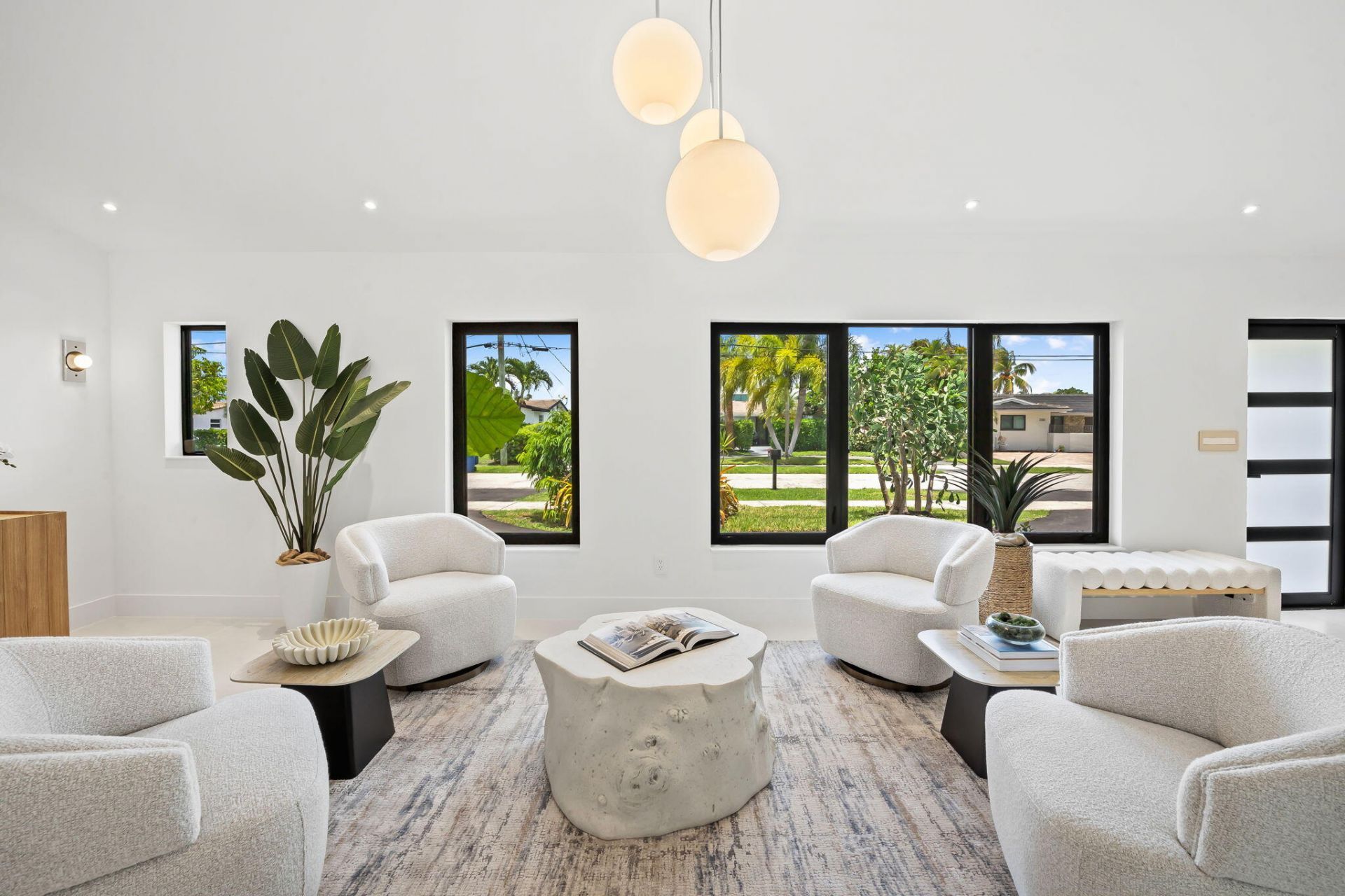 2370 NE 195th Street, Miami, FL 33180 Photo