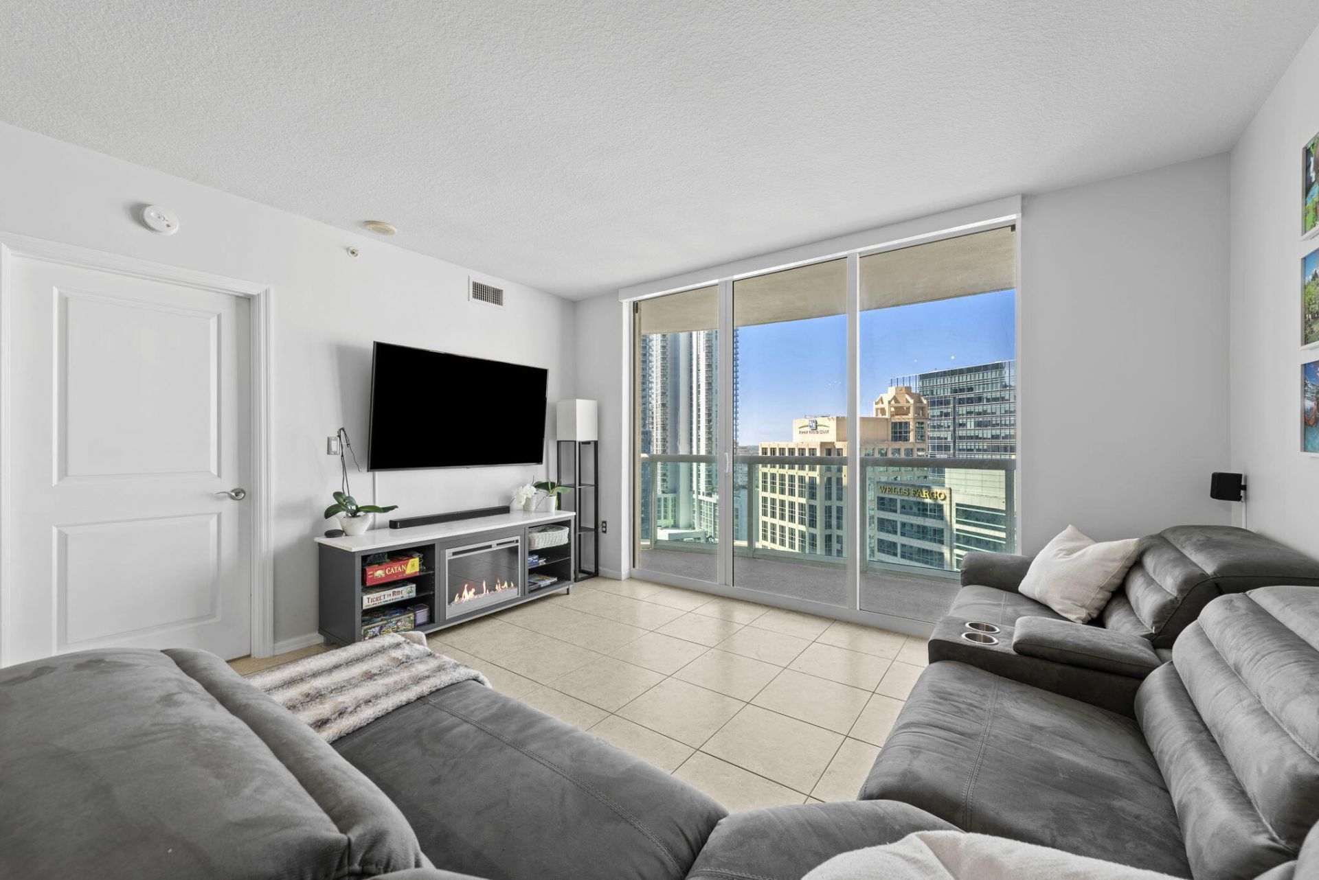 347 N New River Drive E, Unit 2707, Fort Lauderdale, FL 33301 Photo
