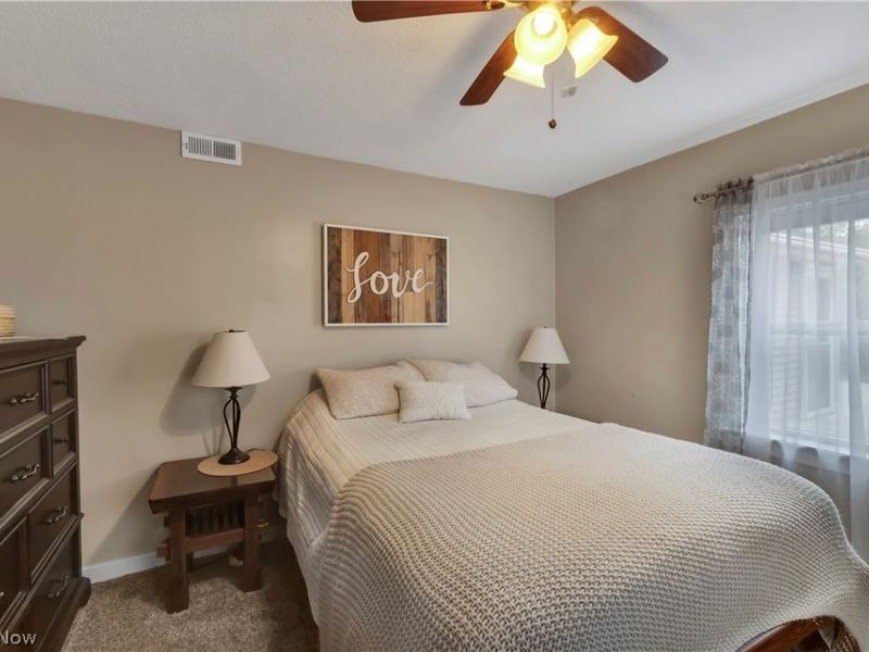 8704 Columbia Road, Olmsted Falls, OH 44138 Photo 16