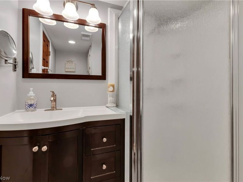 8704 Columbia Road, Olmsted Falls, OH 44138 Photo 26
