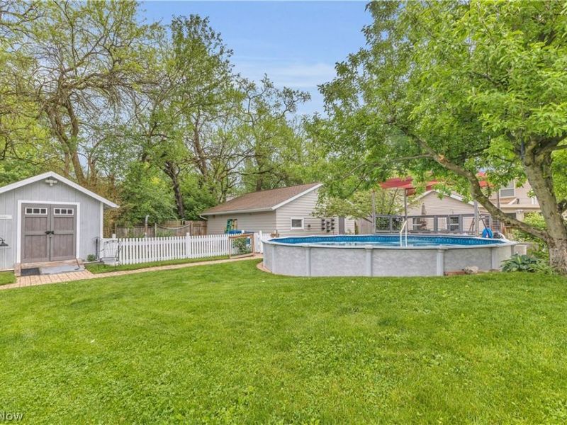 8704 Columbia Road, Olmsted Falls, OH 44138 Photo 28