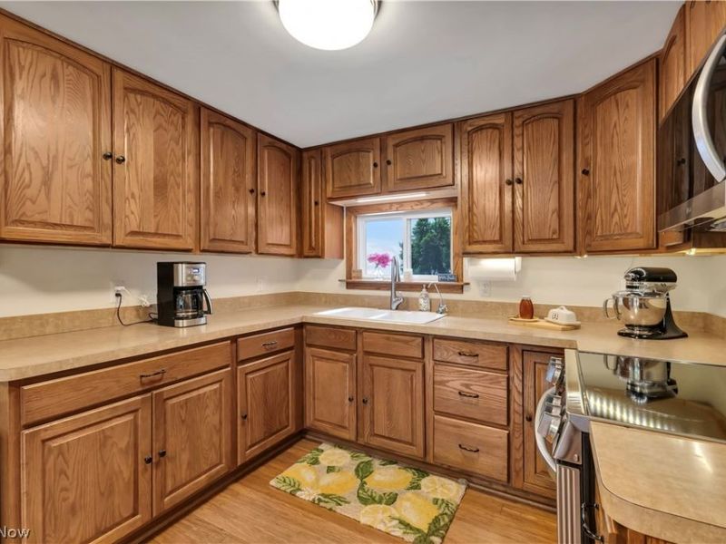 8704 Columbia Road, Olmsted Falls, OH 44138 Photo 3