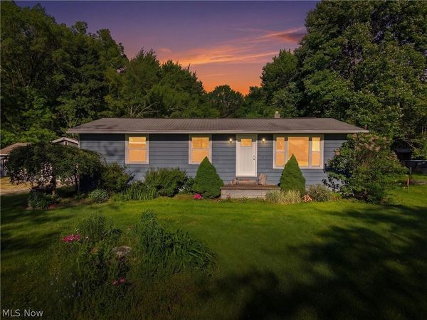 2693 Mahan Denman Road NW, Bristolville, OH 44402