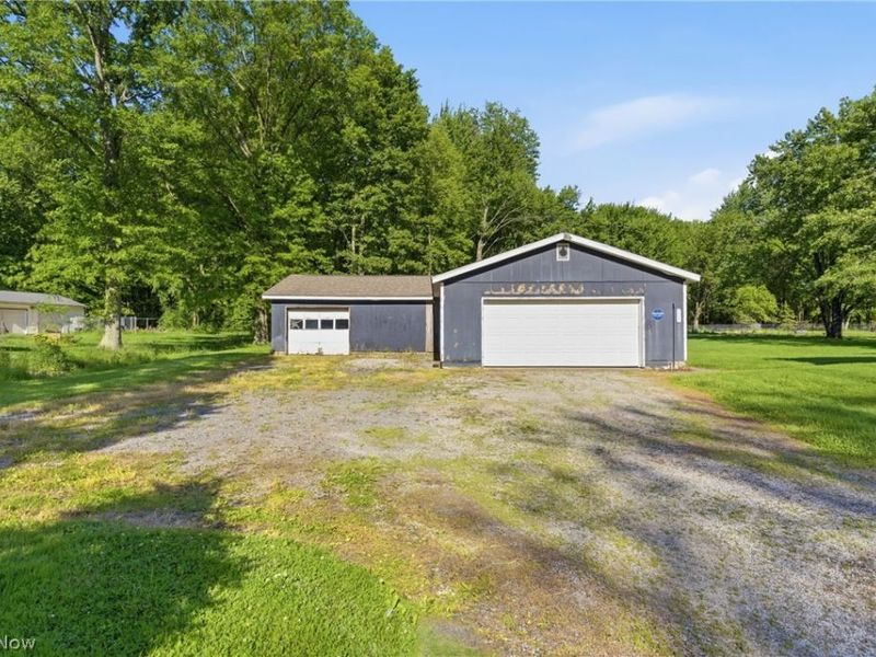 2693 Mahan Denman Road NW, Bristolville, OH 44402 Photo 7