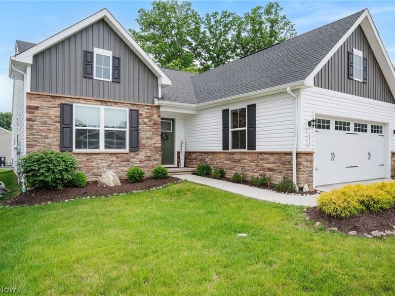 171 Eagle Circle , Amherst, OH 44001 Photo 1
