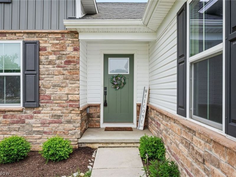 171 Eagle Circle , Amherst, OH 44001 Photo 2