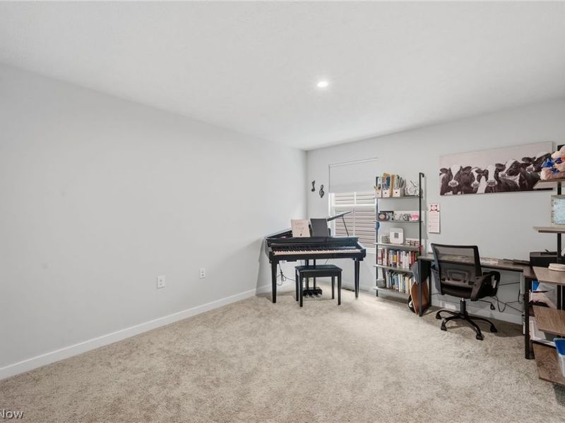 171 Eagle Circle , Amherst, OH 44001 Photo 8