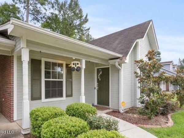 1204 Barnett Bend Circle, Brandon, MS 39047