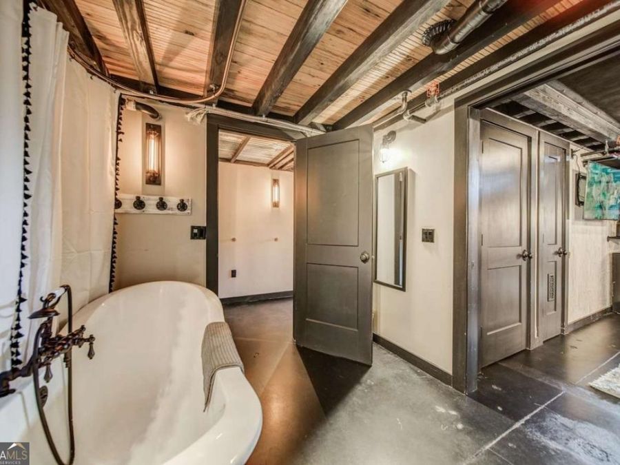 Property Image 44