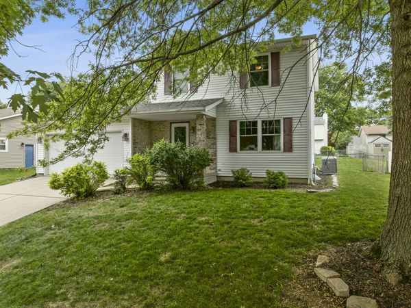 1303 Kenneth Drive , Bloomington, IL 61704