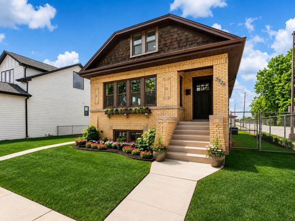 5526 N Nordica Avenue , Chicago, IL 60656