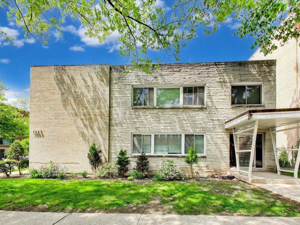 1008 Washington Boulevard , Unit 9, Oak Park, IL 60302