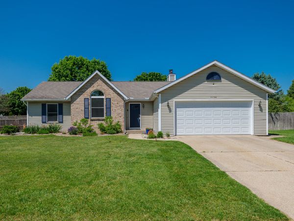 5736 Old Mission Street, Portage, MI 49024