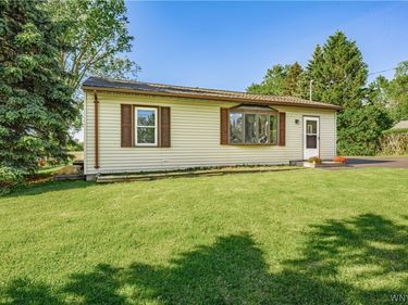 3541 Saunders Settlement Road , Sanborn, NY 14132