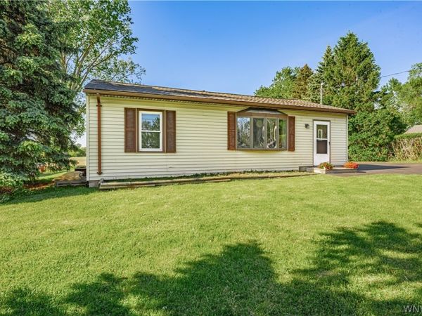 3541 Saunders Settlement Road , Sanborn, NY 14132