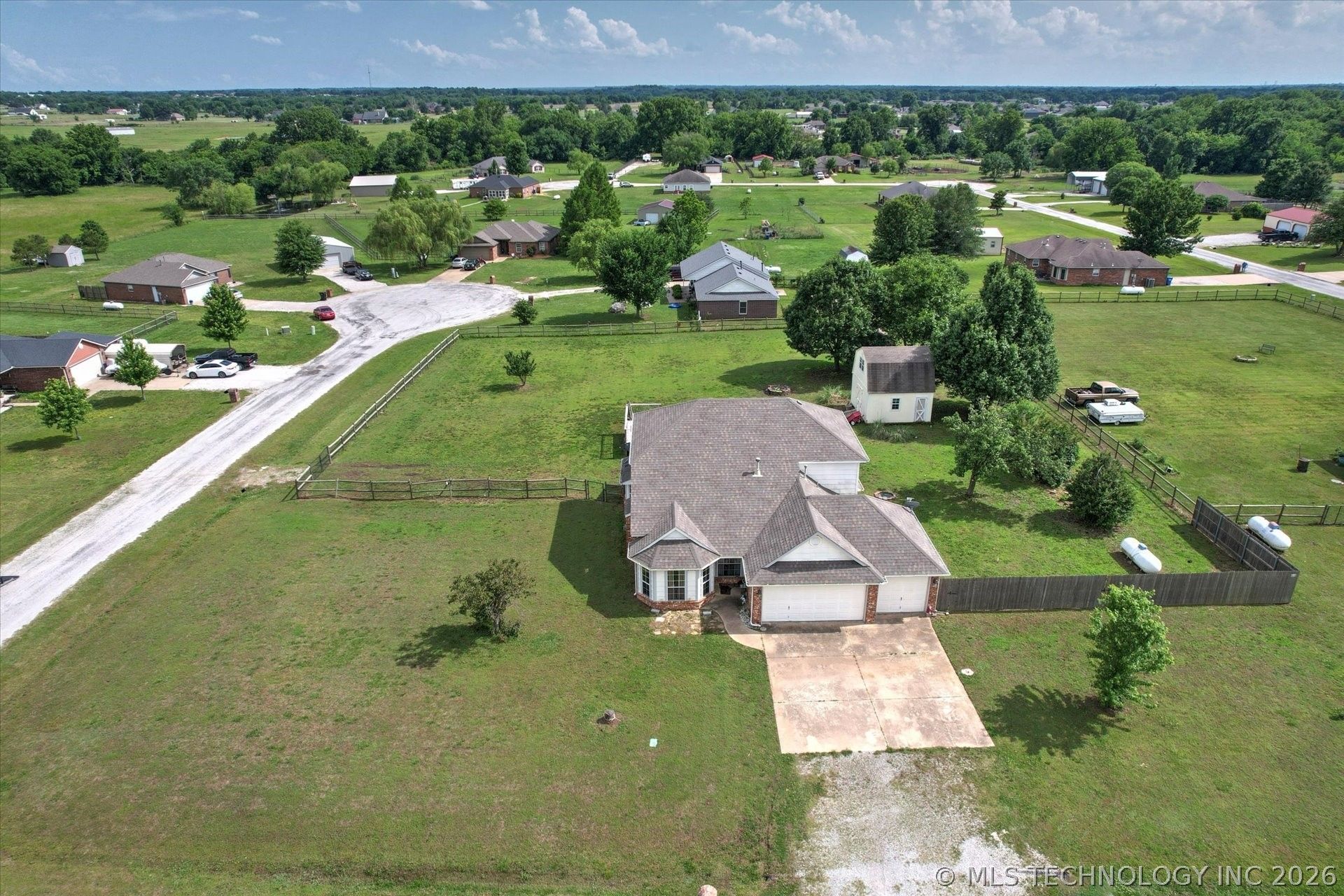 2652 Chute Drive, Oologah, OK 74053 Main Photo