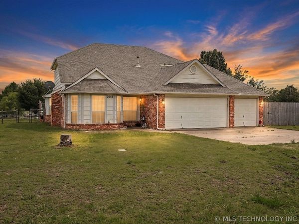 2652 Chute Drive , Oologah, OK 74053