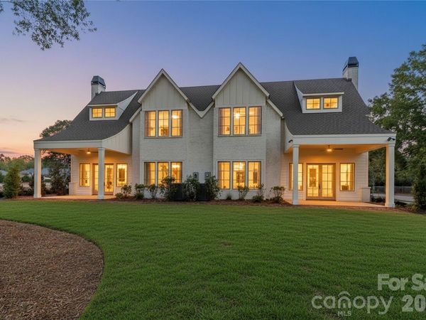 1632 Ferncliff Road , Unit 4, Charlotte, NC 28211