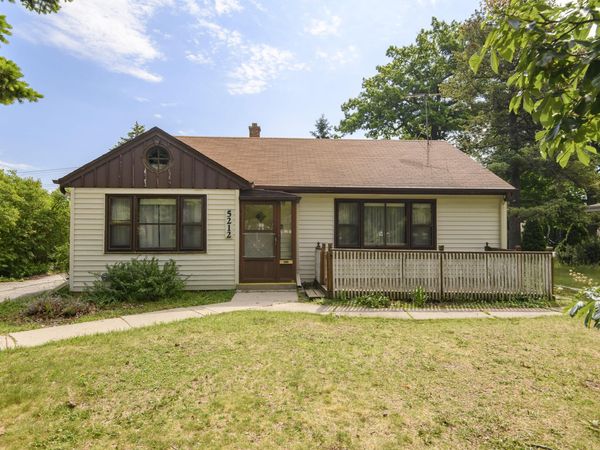 5212 S 20th St, Milwaukee, WI 53221