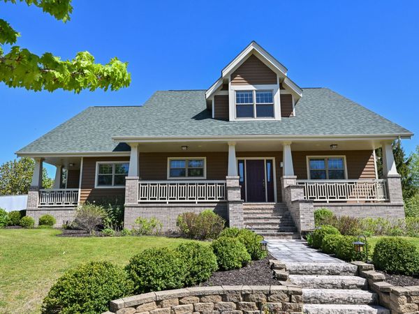 304 Nautica Dr, Port Washington, WI 53074