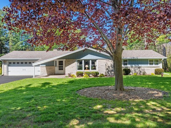 405 Plat Rd, Richfield, WI 53017