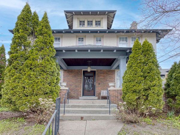 2312 E Linnwood Ave, Milwaukee, WI 53211