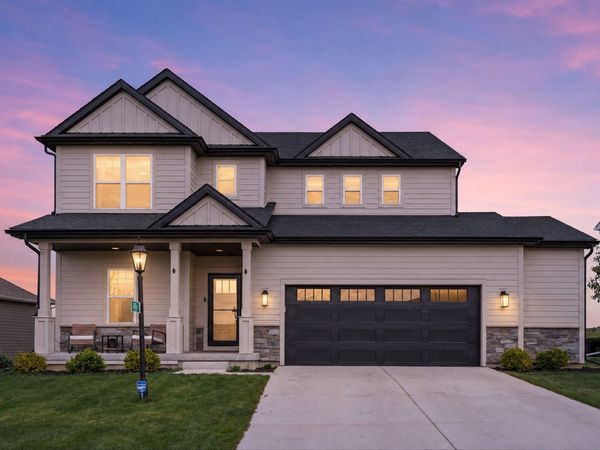 2906 Yahara Dr, Summit, WI 53066
