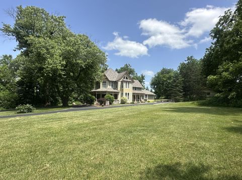 Main Photo