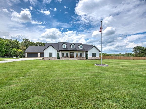 13985 N Mount Olive Road, Gravette, AR 72736