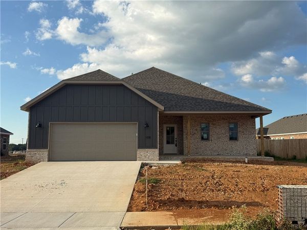 108 W Pitts Street, Farmington, AR 72730