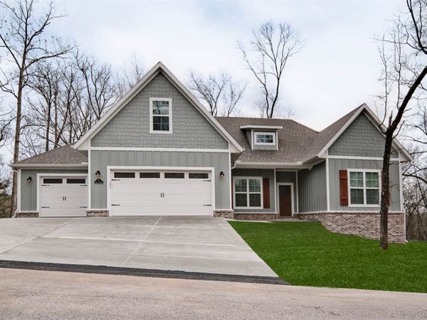 35 Chelmsworth Drive , Bella Vista, AR 72715
