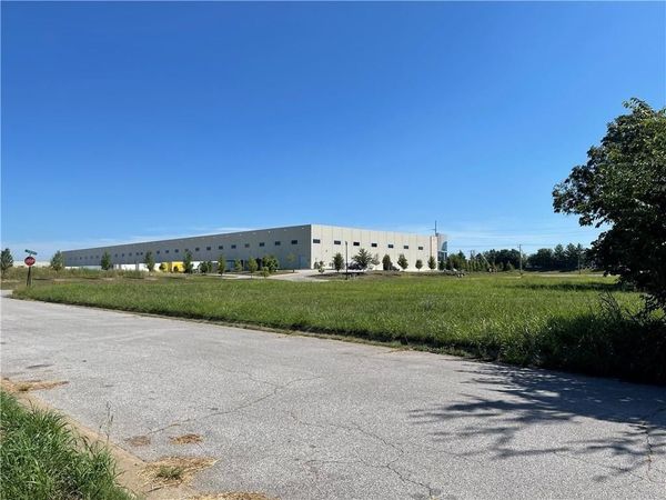 SW Vendor, Bentonville, AR 72712