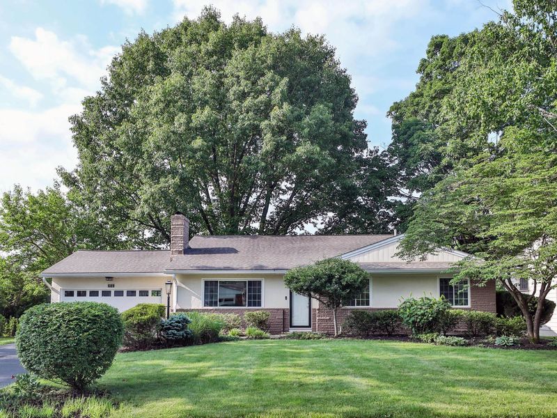 689 Beautyview Court , Columbus, OH 43214 Photo 1