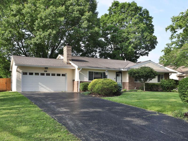 689 Beautyview Court , Columbus, OH 43214 Photo 3